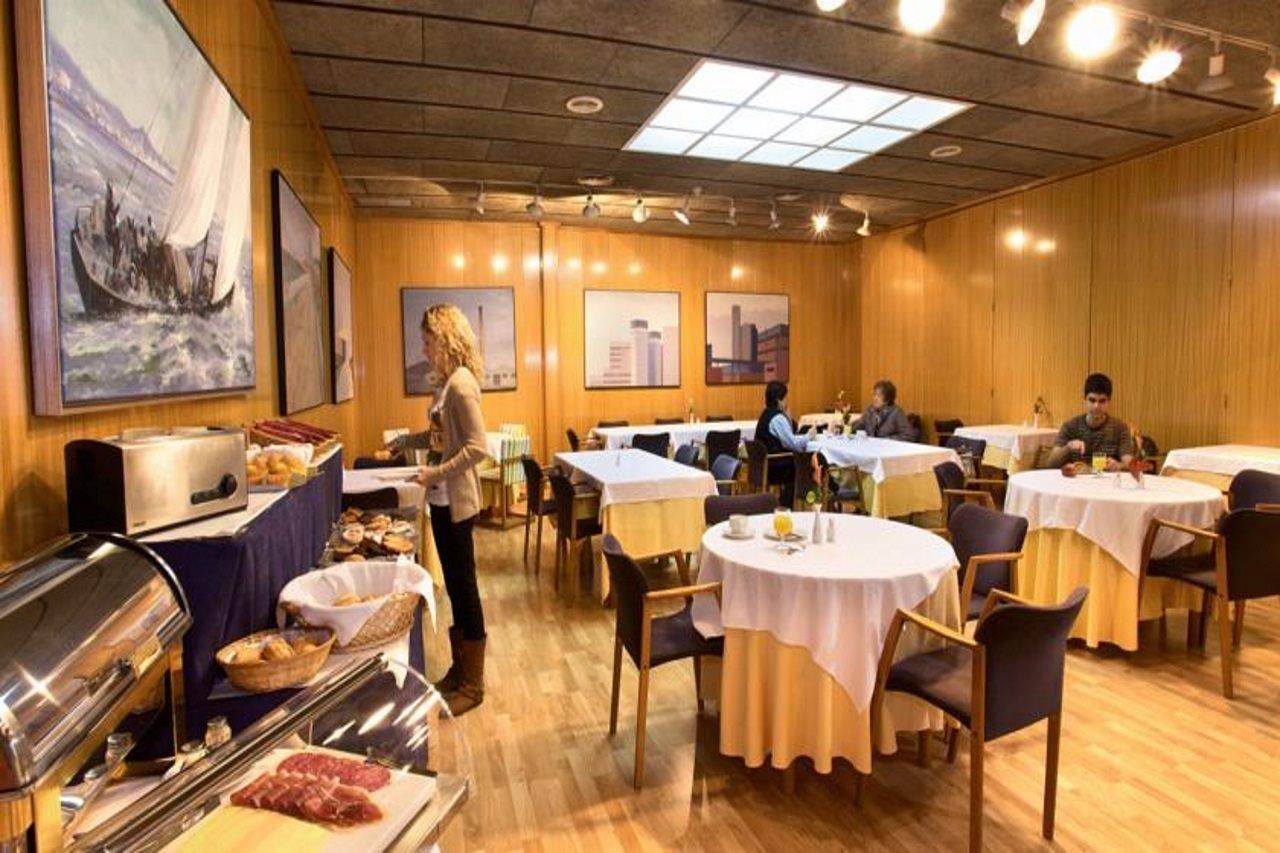 Hotel Domo Vilafranca del Penedes Exterior photo