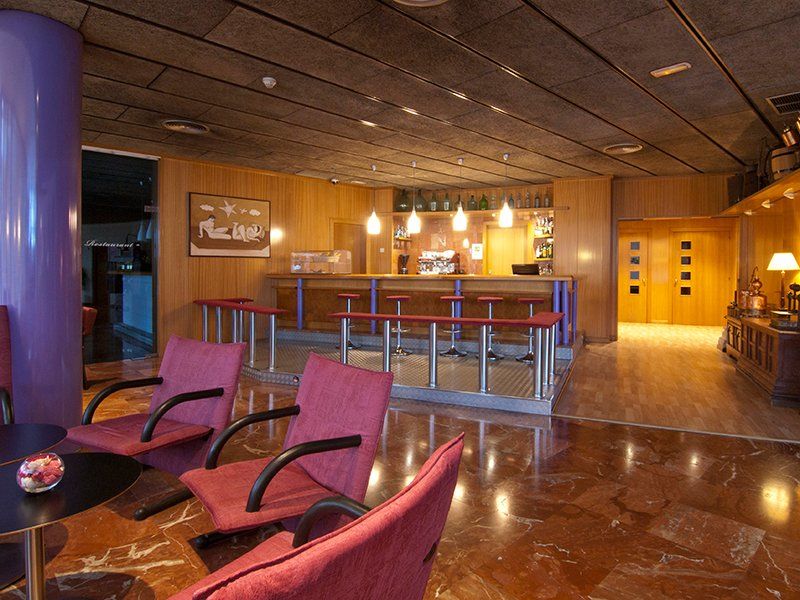 Hotel Domo Vilafranca del Penedes Exterior photo